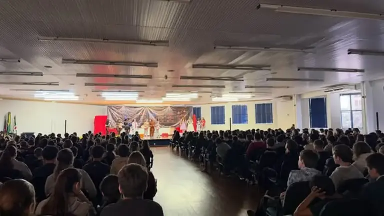 Fórum da Criança e do Adolescente reúne estudantes e teatro em Nova Prata - Studio TV