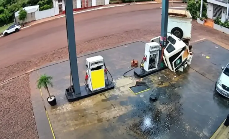 Grave acidente com caminhão deixa uma pessoa morta em Chiapetta - Studio TV
