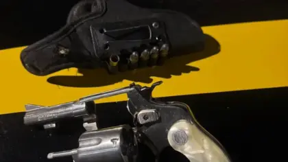 Homem é preso com revólver municiado durante fiscalização da Balada Segura em Bento Gonçalves - Studio TV