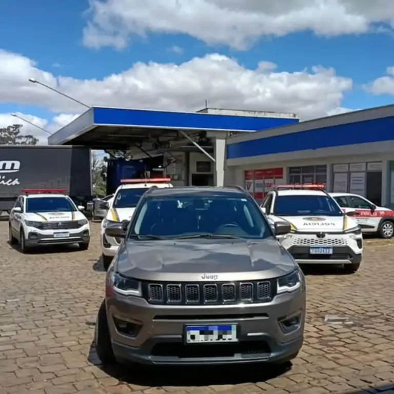 Homem é preso em Carazinho cerca de 15 minutos após roubo de Jeep em Não-Me-Toque - Studio TV