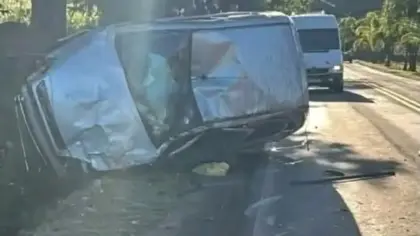 Homem morre após ser arremessado de veículo em capotamento em Nova Candelária - Studio TV