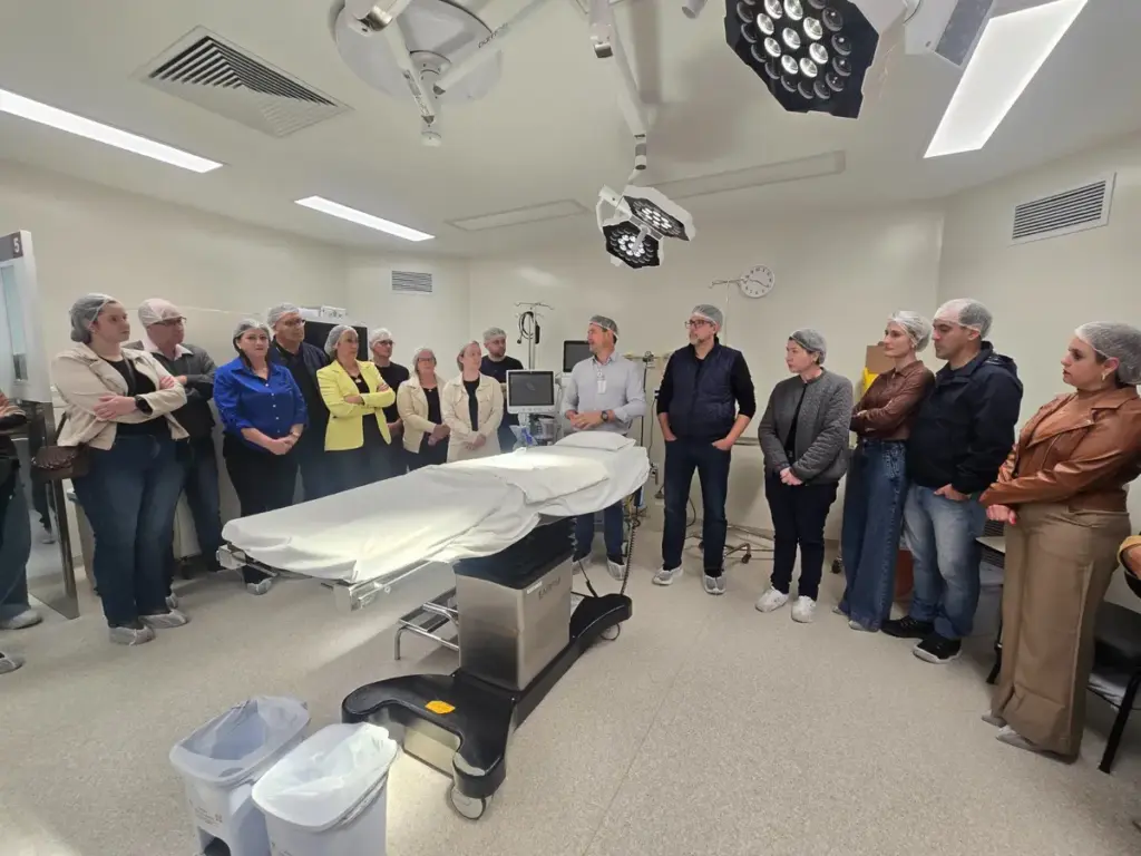 Visita de prefeitos e lideranças ao Hospital São João Batista em Nova Prata — foto 2, Sonia Reginato/HSJB