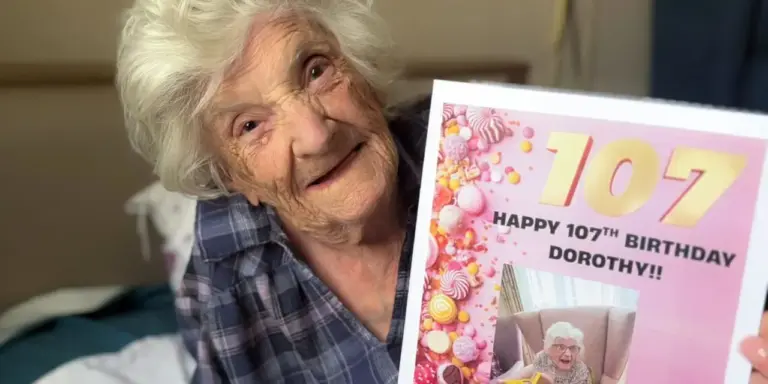 Idosa de 107 anos revela hábito de comer bacon, ovos e balas de goma e valoriza a família - Studio TV
