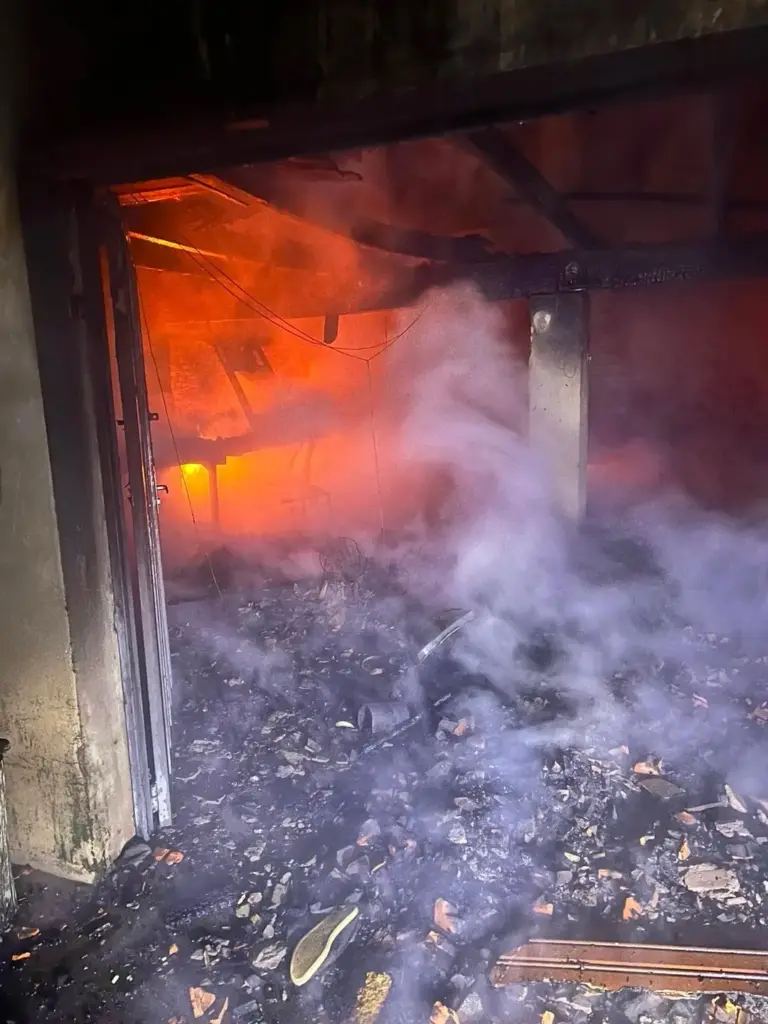 Incêndio destrói residência no interior de Antônio Prado - Studio TV