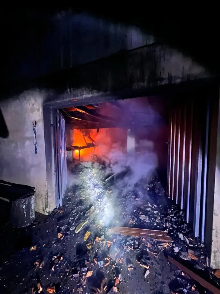 Incêndio destrói residência no interior de Antônio Prado - Studio TV