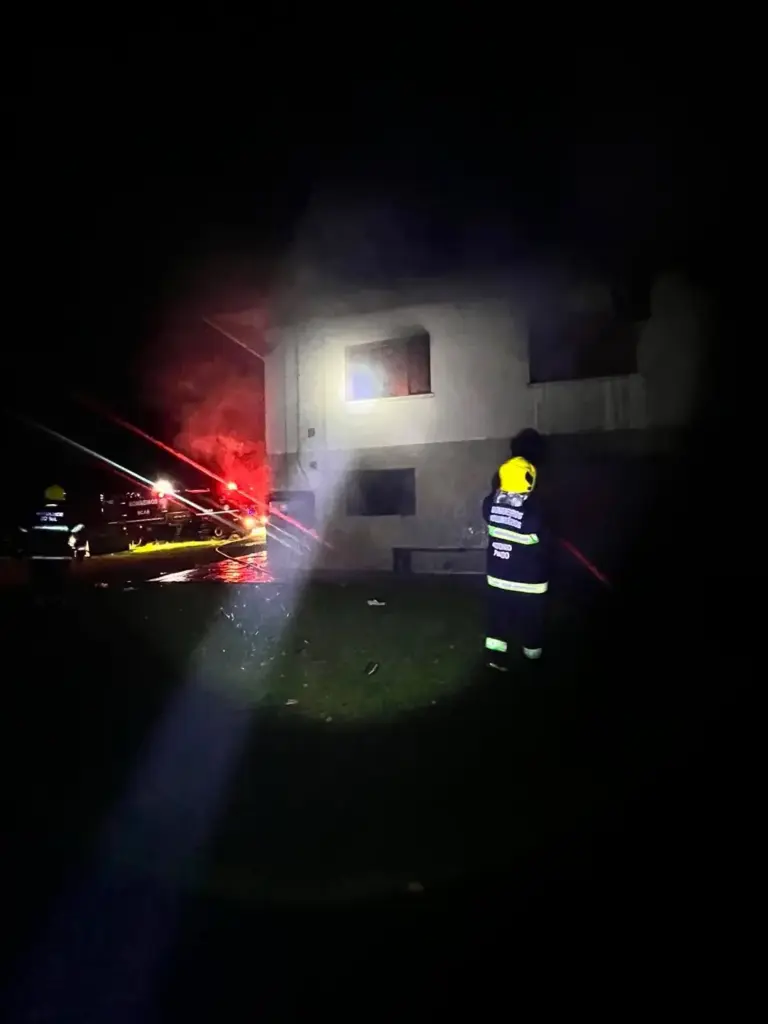 Incêndio destrói residência no interior de Antônio Prado - Studio TV