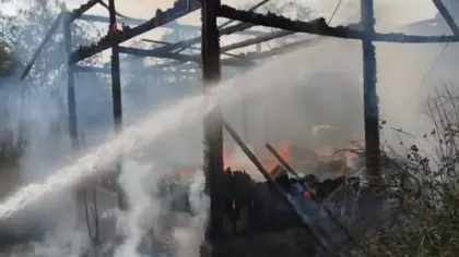 Incêndio destrói residência no interior de Guaporé e caso será investigado - Studio TV