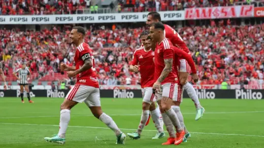 Inter goleia o Botafogo por 3 a 0 no Beira-Rio e deixa provisoriamente o Z4 do Brasileirão - Studio TV