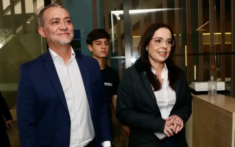 Juliana Brizola vota em Porto Alegre e destaca respeito ao resultado das urnas - Studio TV