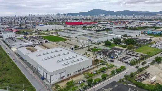 Juros elevados dificultam acesso ao crédito para 76% das indústrias brasileiras, aponta CNI - Studio TV