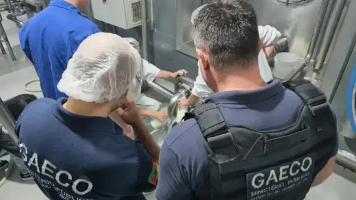 Justiça condena 15 pessoas por adulteração de leite com soda cáustica e água oxigenada no RS - Studio TV