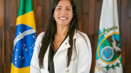 Justiça manda deputada retirar posts e proíbe incentivo a demissões por posição política - Studio TV
