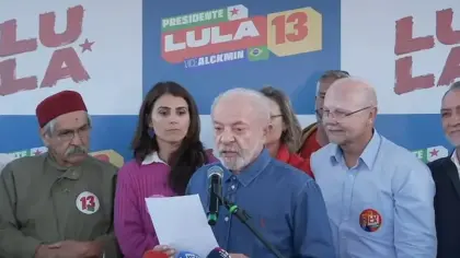 Lula anuncia abertura de sigilos bancário e telefônico em Porto Alegre e desafia Flávio Bolsonaro a fazer o mesmo - Studio TV