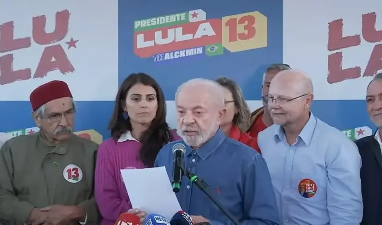 Lula anuncia abertura de sigilos bancário e telefônico em Porto Alegre e desafia Flávio Bolsonaro a fazer o mesmo - Studio TV