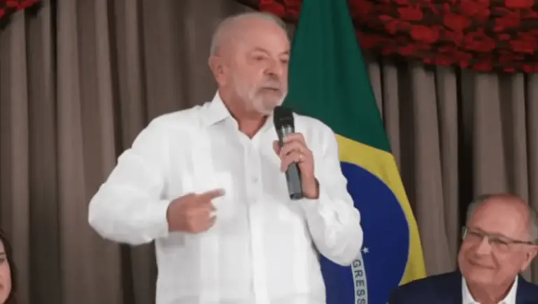 Lula declara-se antissistema e aponta crise no STF como obstáculo na campanha - Studio TV