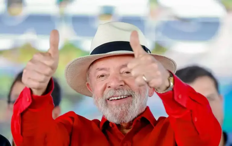 Lula vota em São Bernardo do Campo no primeiro turno das Eleições 2026 - Studio TV