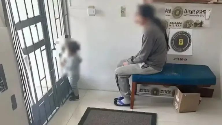 Mãe que permaneceu presa por oito dias após ordem de soltura é absolvida e pede R$ 150 mil de indenização no RS - Studio TV