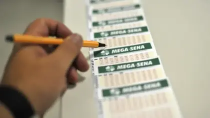 Mega-Sena acumula e vai sortear prêmio de R$ 150 milhões nesta quarta-feira - Studio TV