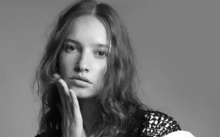 Modelo brasileira descoberta enquanto trabalhava em posto de gasolina morre aos 32 anos - Studio TV