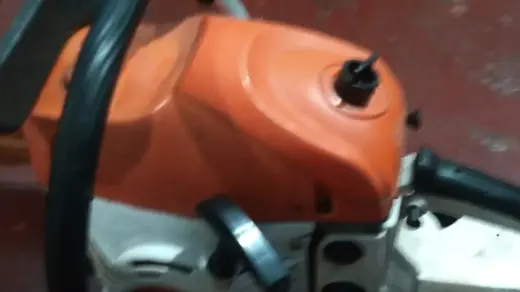 Imagem divulgada com notícia sobre golpe na venda de motosserra em Três Passos.