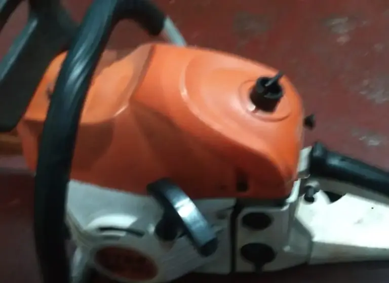 Imagem divulgada com notícia sobre golpe na venda de motosserra em Três Passos.
