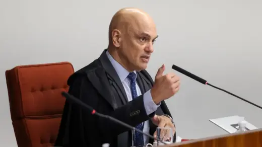 Moraes critica prisões de usuários de maconha como traficantes e cobra respeito a decisão do STF - Studio TV