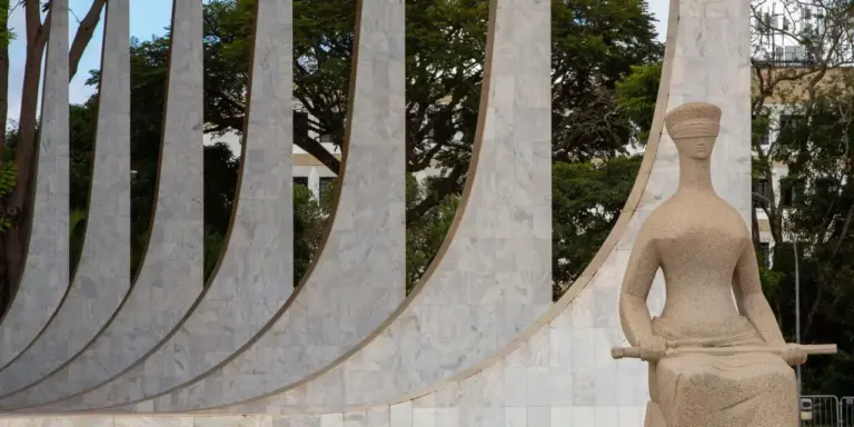 Moraes determina bloqueio de até R$ 6 bilhões em bens do advogado Willer Tomaz - Studio TV
