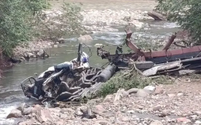 Morre motorista de caminhão após acidente entre Cotiporã e Dois Lajeados - Studio TV
