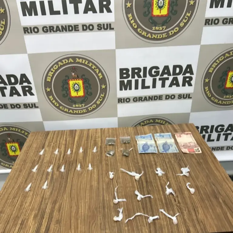 Mulher é presa por tráfico de drogas durante operação da Brigada Militar em Farroupilha - Studio TV
