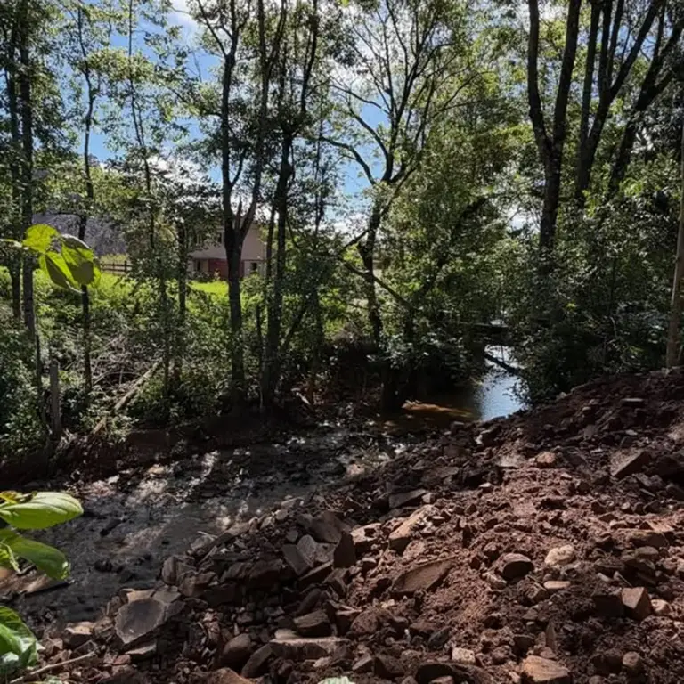 Nova Prata inicia trabalhos de desassoreamento para reduzir riscos de alagamentos - Studio TV