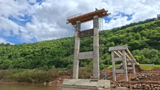 Obras da Ponte de Santa Bárbara avançam, mas elevação do Rio Taquari provoca interrupções nos trabalhos - Studio TV