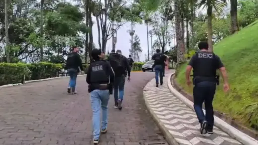 Operação contra desvio de cargas de aço tem bloqueio de R$ 1,15 milhão em SC - Studio TV