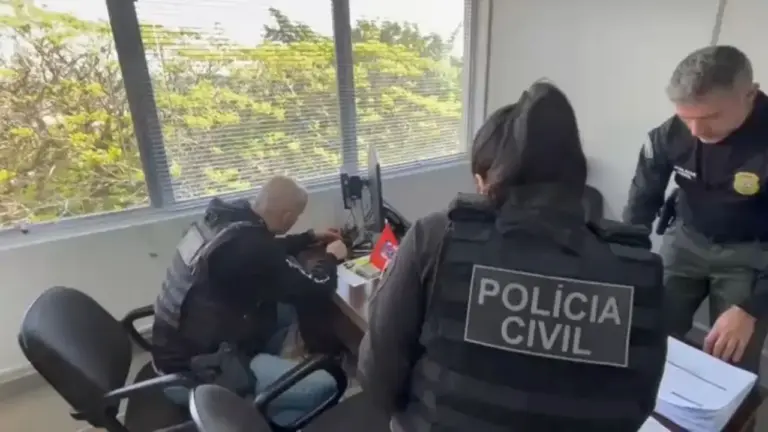Operação contra fraudes em licitações termina com prisão e apreensão de armas no Rio Grande do Sul - Studio TV
