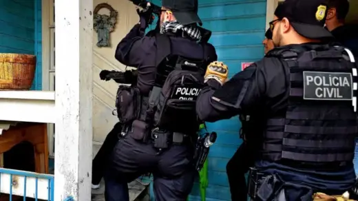 Operação Divisa prende 20 pessoas em investigação sobre crimes com veículos no RS e em SC - Studio TV