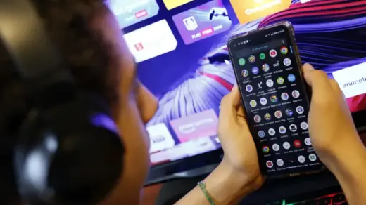 Pais devem reforçar controle sobre uso de redes sociais por crianças e adolescentes, alerta ANPD - Studio TV