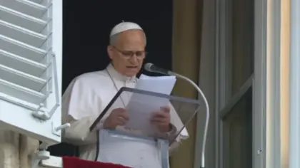 Papa Leão XIV é ovacionado no Vaticano durante primeira aparição após cirurgia para tratar câncer - Studio TV