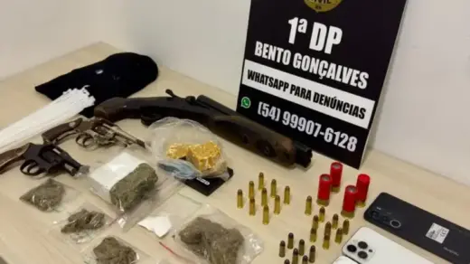Polícia Civil prende quatro jovens e apreende armas com numeração raspada em Bento Gonçalves - Studio TV