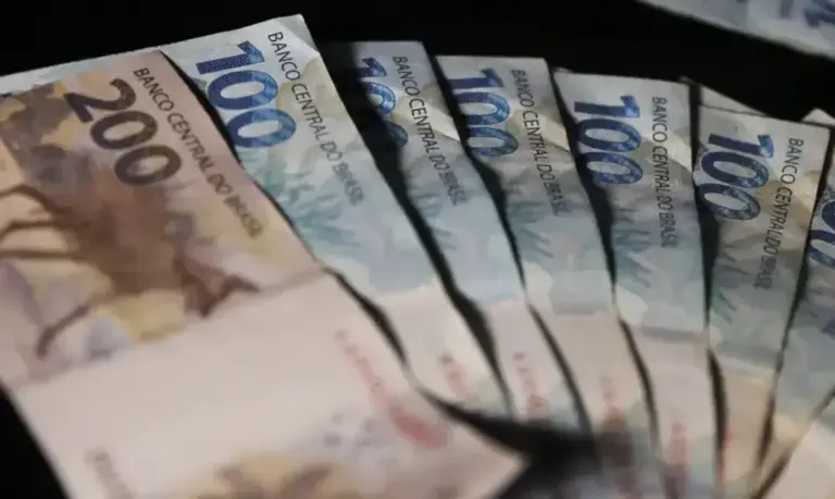 Polícia investiga suspeita de pirâmide financeira com perdas de até R$ 50 milhões no RS - Studio TV