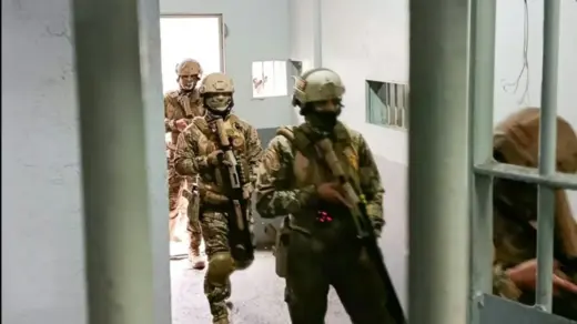 Polícia Penal realiza megaoperação em três presídios do RS e mobiliza cerca de 2 mil detentos - Studio TV