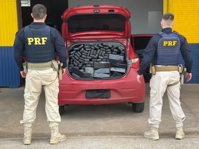 PRF apreende 300 quilos de maconha escondidos em carro na BR-386, em Lajeado - Studio TV