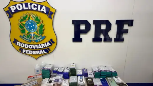 PRF apreende carga de eletrônicos avaliada em R$ 40 mil na BR-470, em Bento Gonçalves - Studio TV