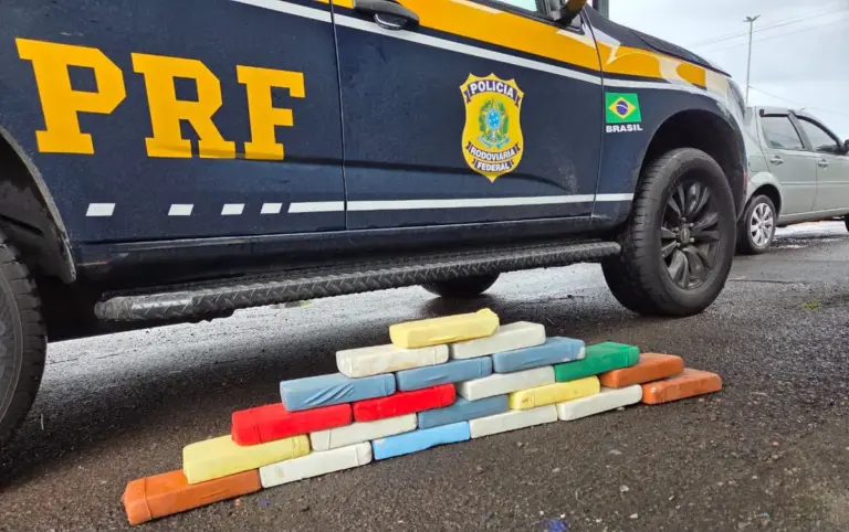 PRF apreende mais de 22 kg de cocaína após motorista desobedecer ordem de parada na BR-101 - Studio TV