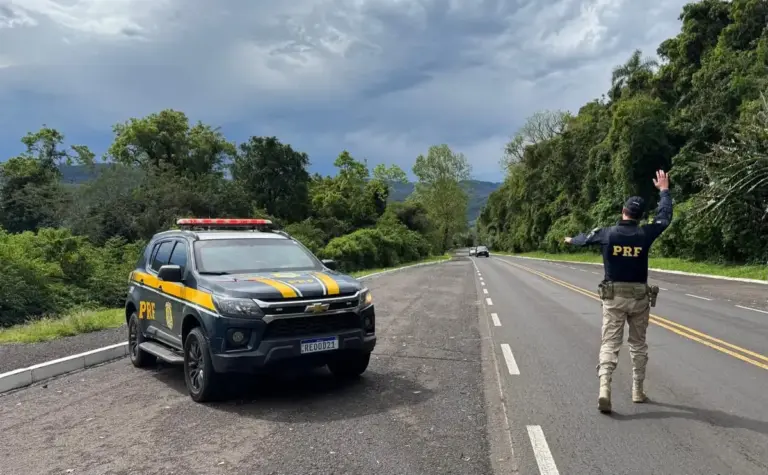 PRF inicia Operação Nossa Senhora Aparecida com reforço na fiscalização das rodovias federais do RS - Studio TV