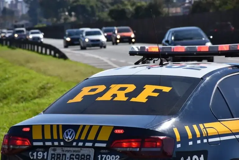 PRF mobiliza mais de 8 mil agentes durante operação do primeiro turno das Eleições 2026 - Studio TV