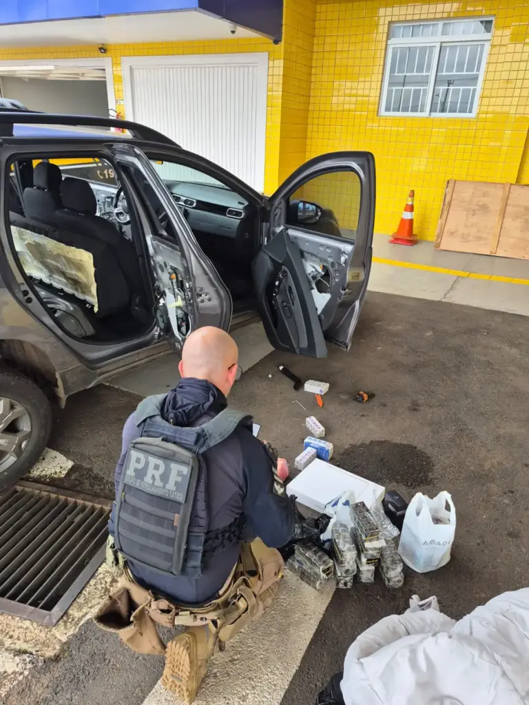PRF prende homem com 130 ampolas de anabolizantes e medicamentos na BR-285, em Passo Fundo - Studio TV