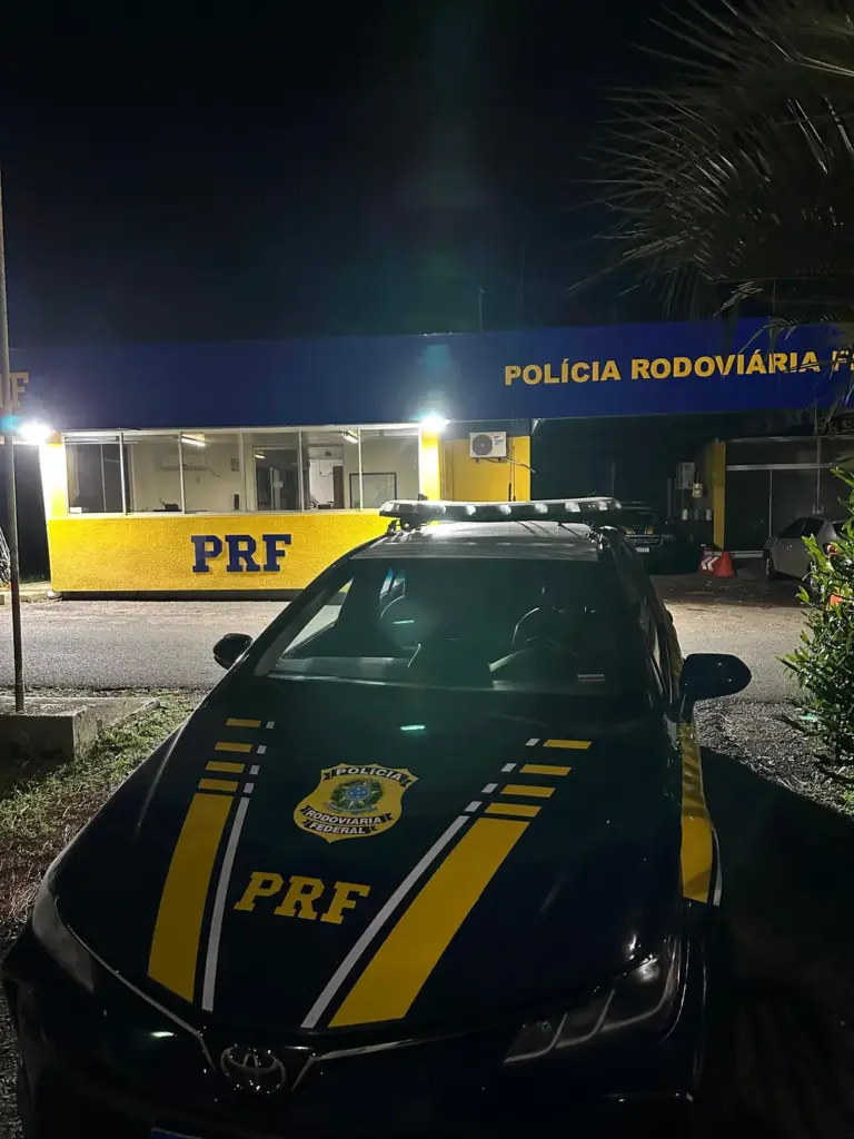 PRF prende pai e filho após fuga em Santiago - Studio TV
