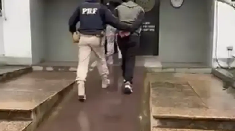 PRF resgata adolescente abandonado pelo pai na BR-290 e prende dois foragidos da Justiça em Uruguaiana - Studio TV