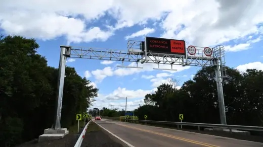 Quase 1 milhão de tarifas do Free Flow estão pendentes e motoristas têm até 16 de novembro para evitar multas - Studio TV
