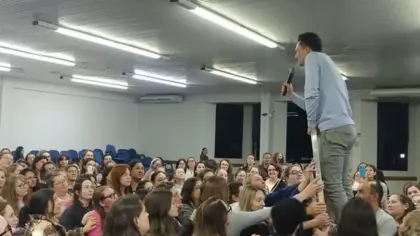 Seminário de Pais debate afeto e presença das famílias na educação em Nova Prata - Studio TV