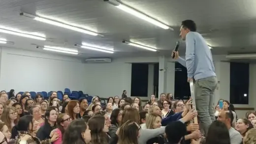 Seminário de Pais debate afeto e presença das famílias na educação em Nova Prata - Studio TV